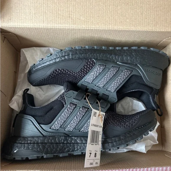 adidas Mens Ultraboost 1.0 ATR Running Shoes Black 7 Casual
